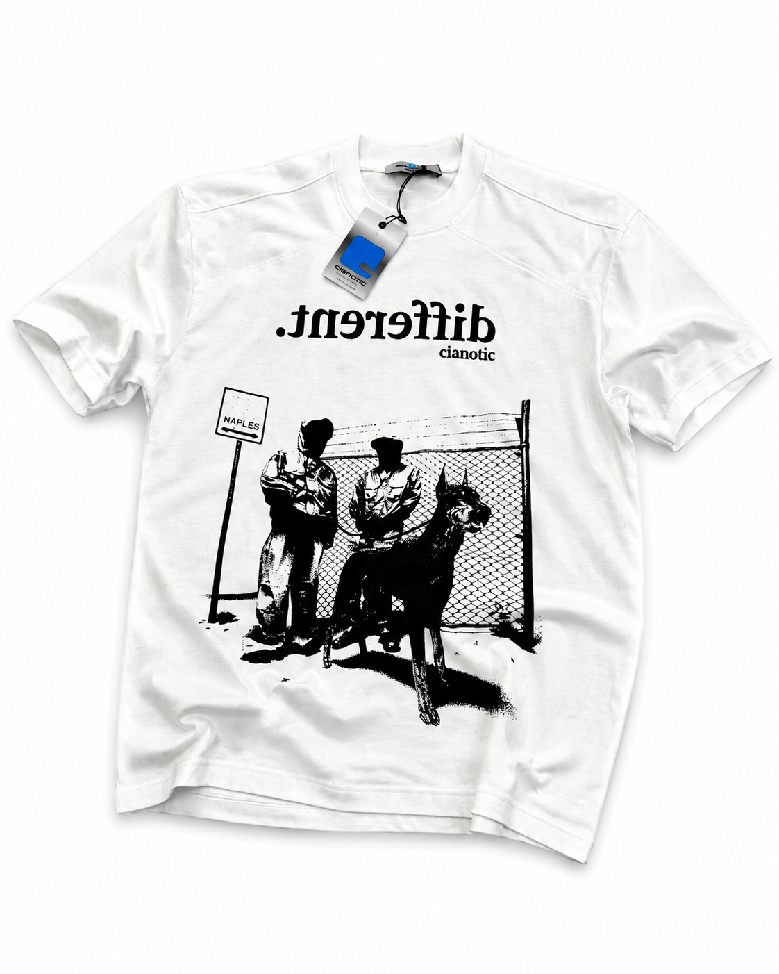 T-SHIRT DIFFERENT